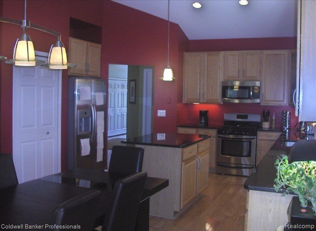 48367 Rockefeller Drive, Unit 11 Canton, MI 48188 - Photo 6 of 22 Updated Light Fixtures