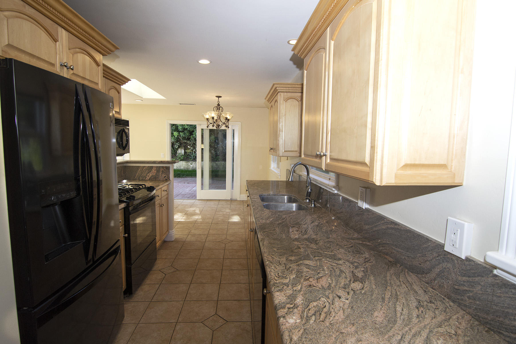 534 Ribera Drive Santa Barbara, CA 93111 - Photo 6 of 14 kitchen to dining
