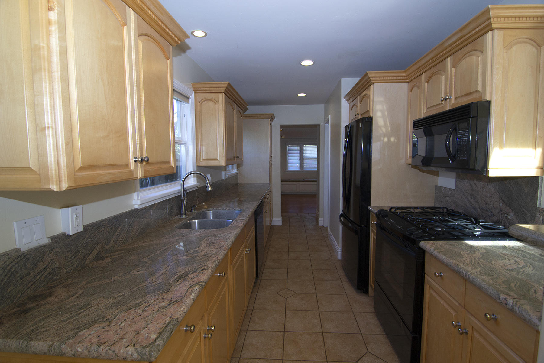 534 Ribera Drive Santa Barbara, CA 93111 - Photo 7 of 14 kitchen