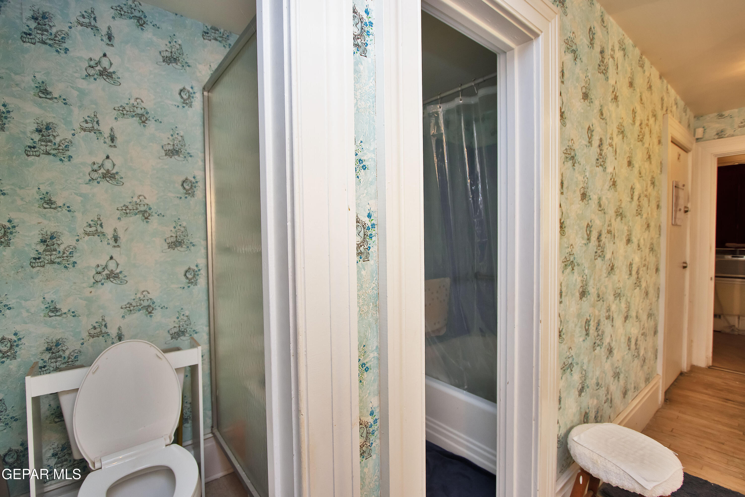 110 Southwest Creosote Road Out Of Service Area, OUT OF SERVICE AREA 99999 - Photo 34 of 101 a bathroom with a toilet and a shower