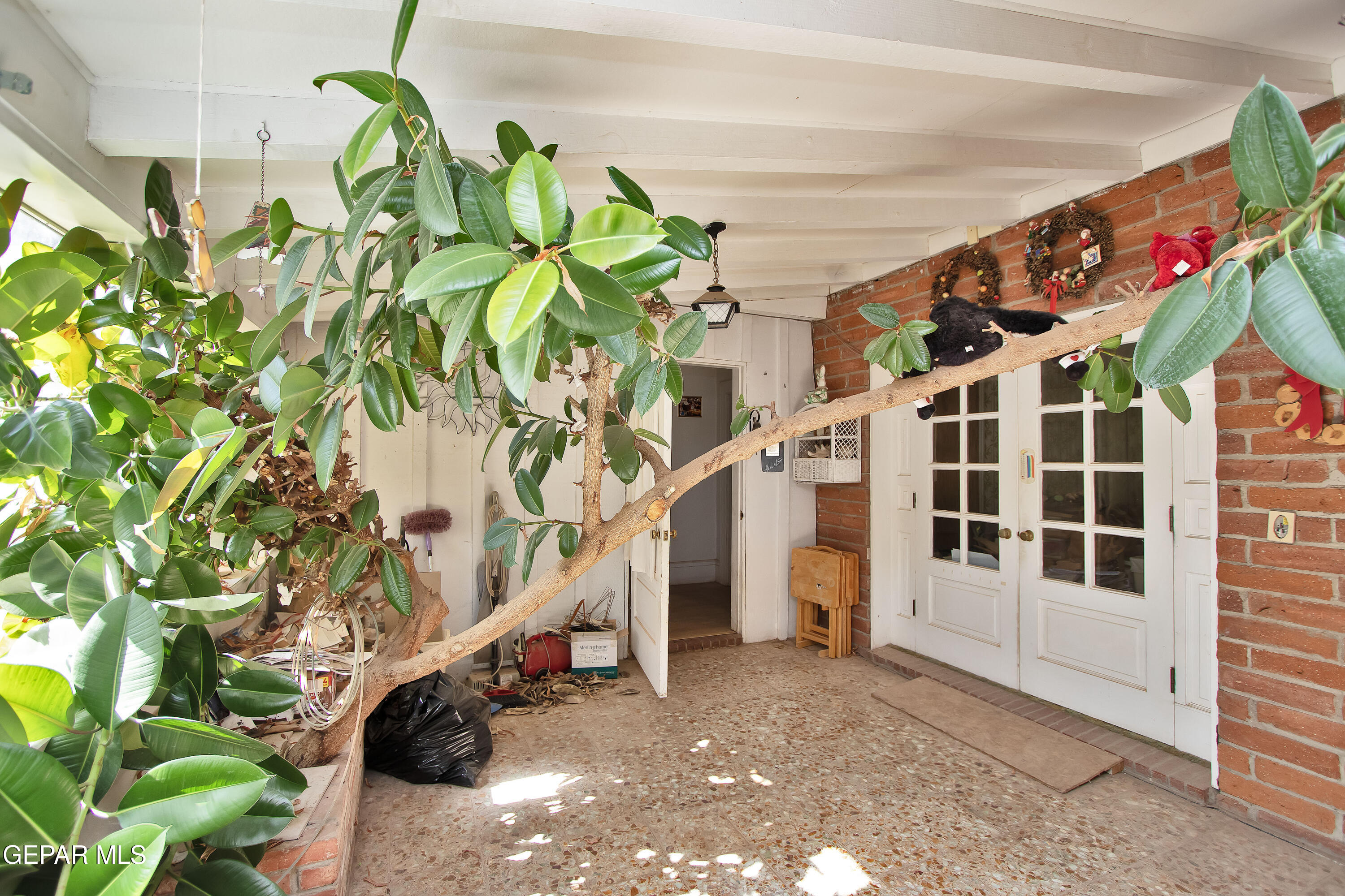 110 Southwest Creosote Road Out Of Service Area, OUT OF SERVICE AREA 99999 - Photo 50 of 101 a view of an entryway with a flower pot