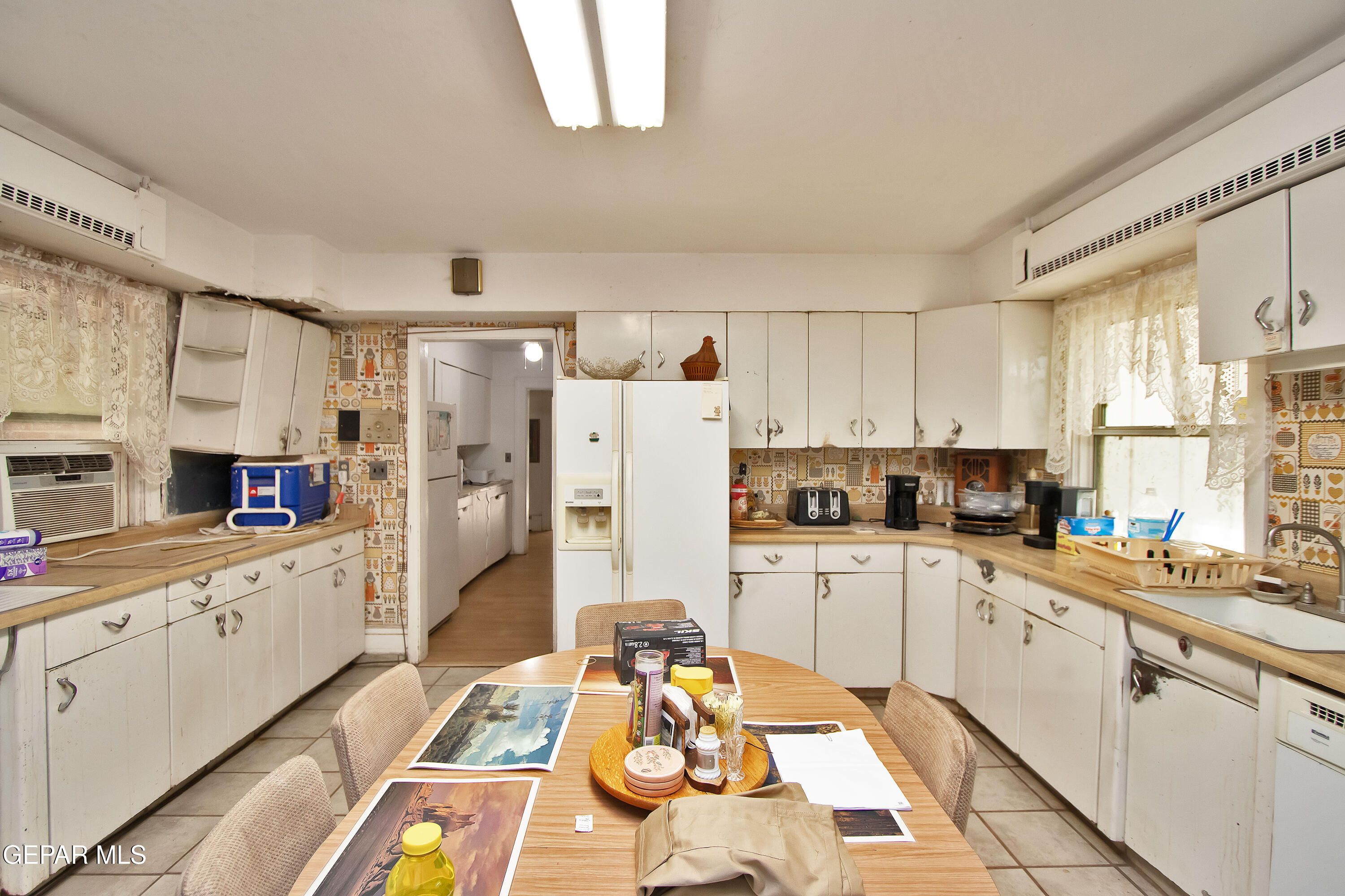 110 Southwest Creosote Road Out Of Service Area, OUT OF SERVICE AREA 99999 - Photo 65 of 101 Kitchen