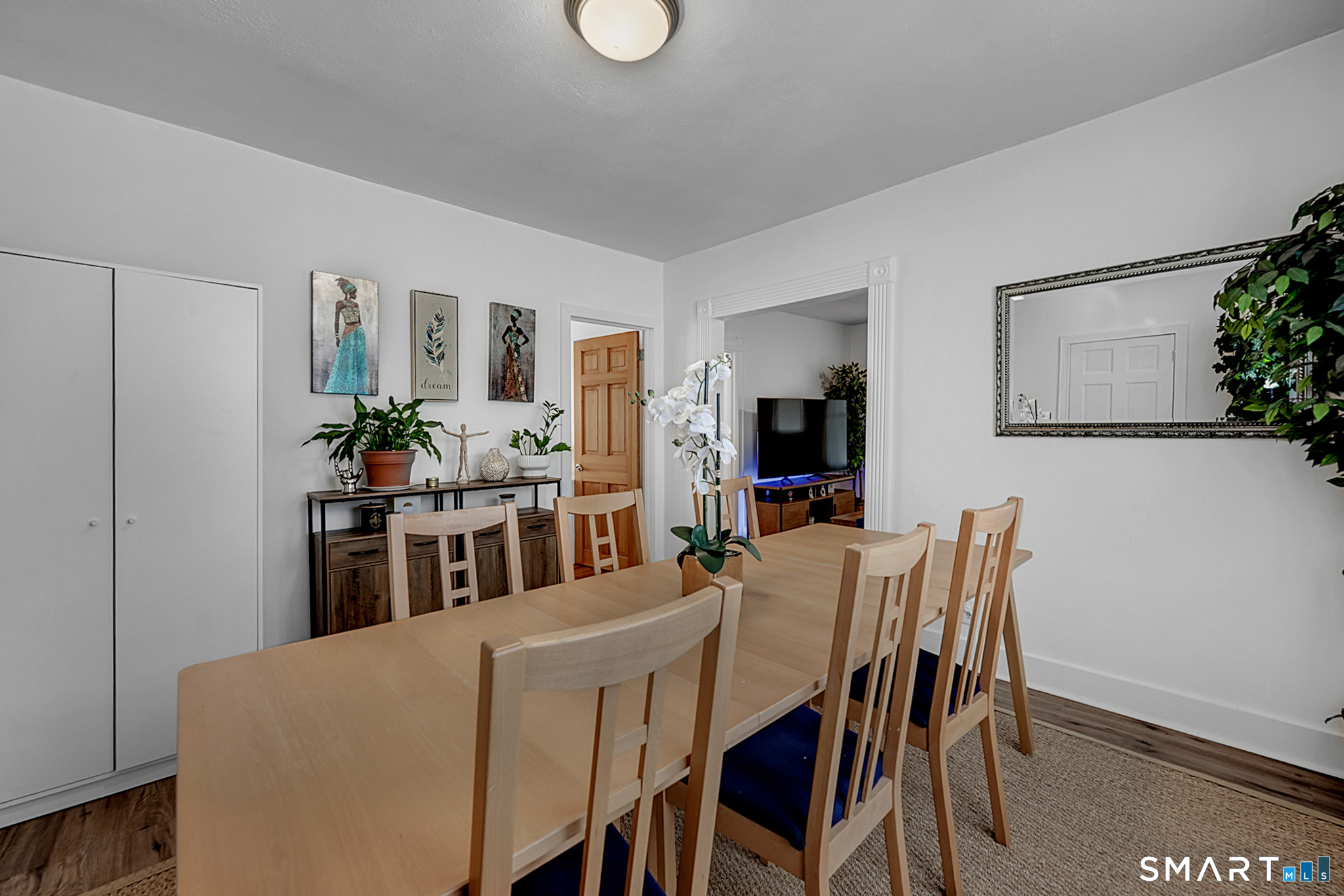 112 Austin Street New Britain, CT 06051 - Photo 22 of 40 a dining room with furniture and window