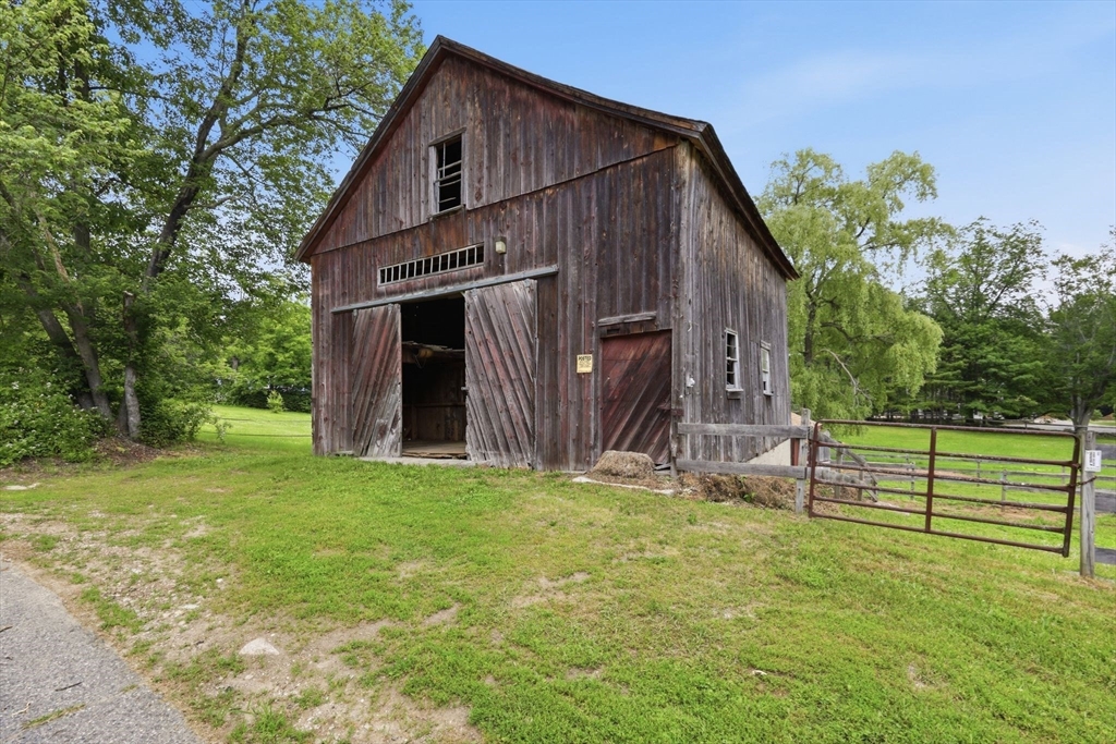 11 James Road Upton, MA 01568 - Photo 34 of 42