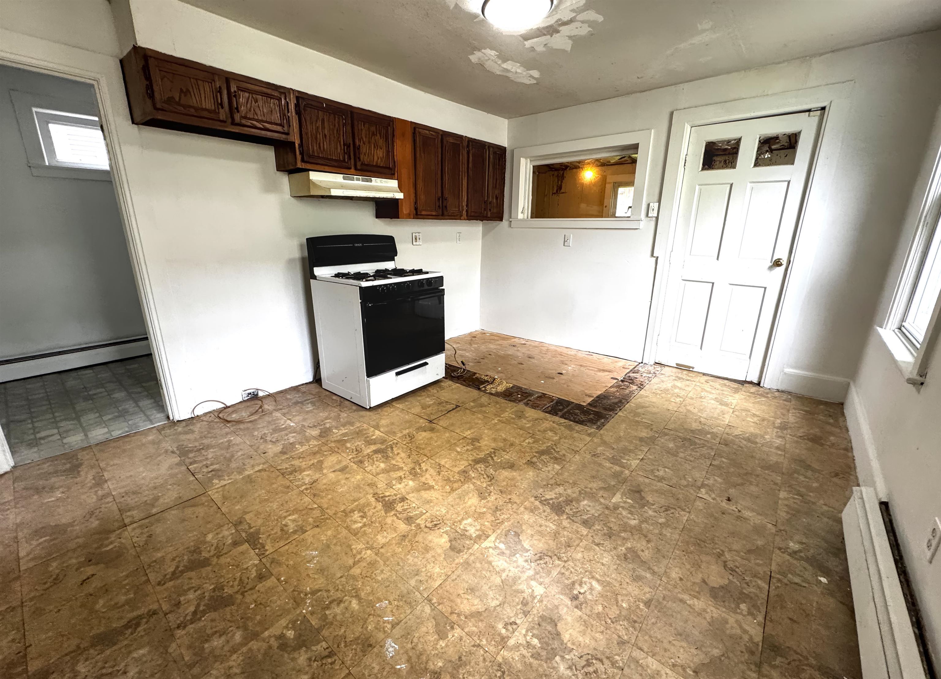 127 Dewey Street Bennington, VT 05201 - Photo 22 of 50