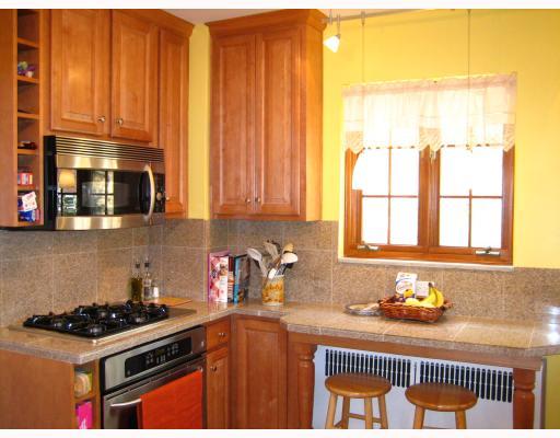 616 Beverly Road Mt. Lebanon, PA 15243 - Photo 8 of 18 Kitchen.