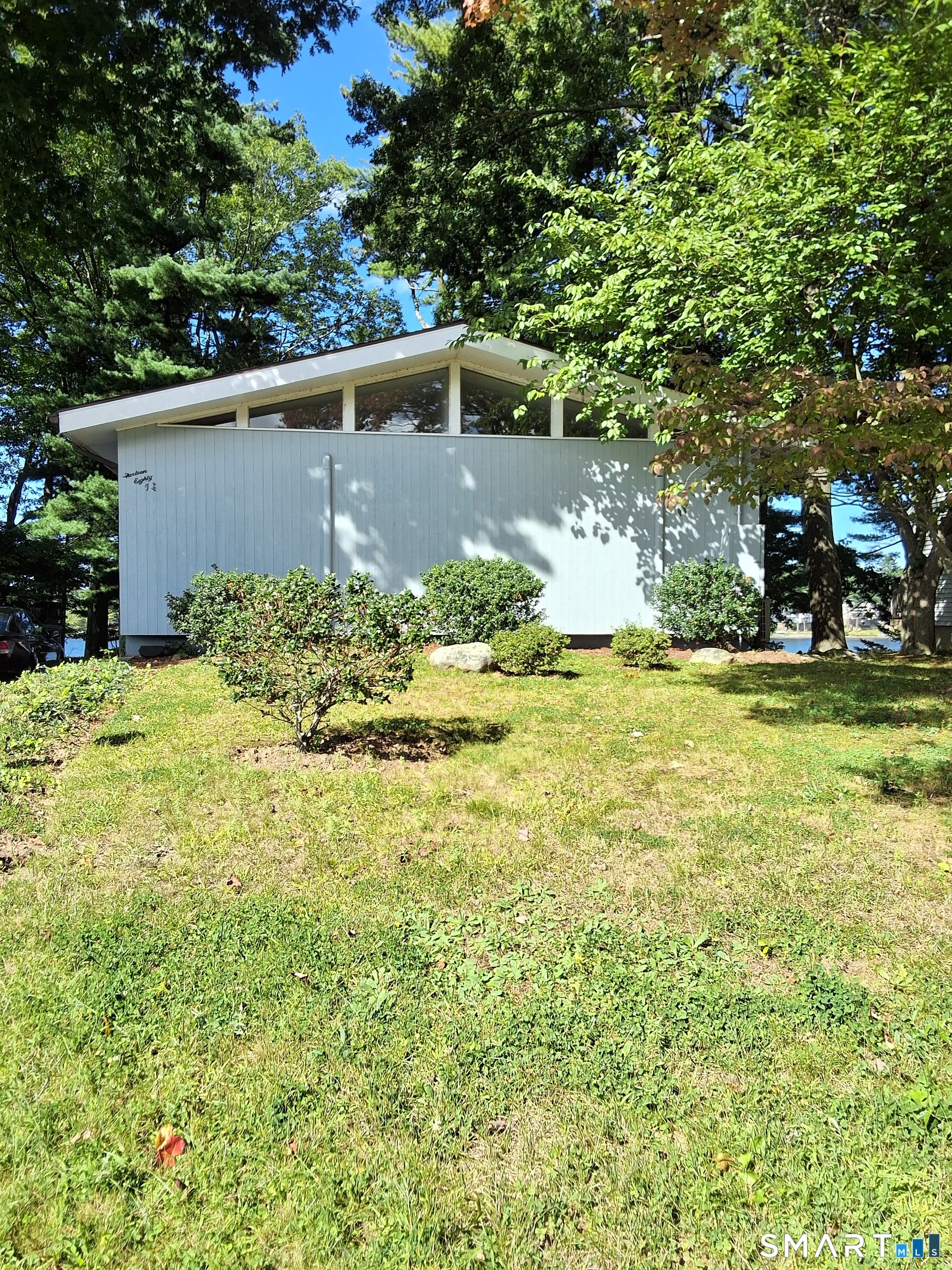 1385 Chopsey Hill Road Bridgeport, CT 06606 - Photo 35 of 39 Gallery Image 35