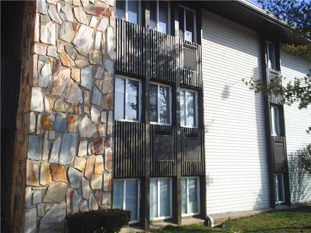 4986 Chatterton Road Columbus, OH 43232 - Photo 6 of 16 Gallery Image 6
