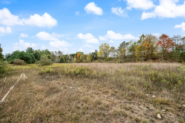 $75,000 | 22-23 Davison Road, Paris, MI 49338