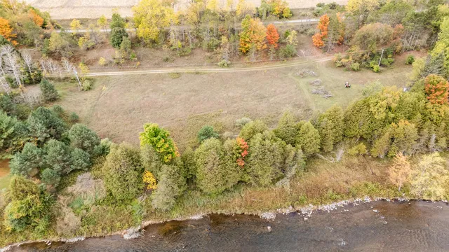 $75,000 | 22-23 Davison Road, Paris, MI 49338