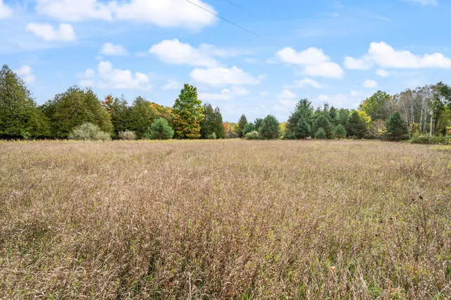 $75,000 | 22-23 Davison Road, Paris, MI 49338