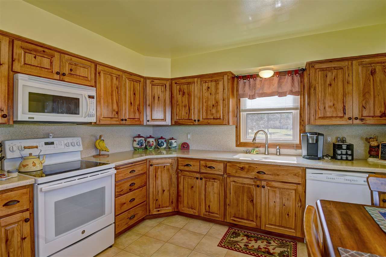 7915 East Elk Chattaroy Road Chattaroy, WA 99003 - Photo 5 of 20 Gallery Image 5