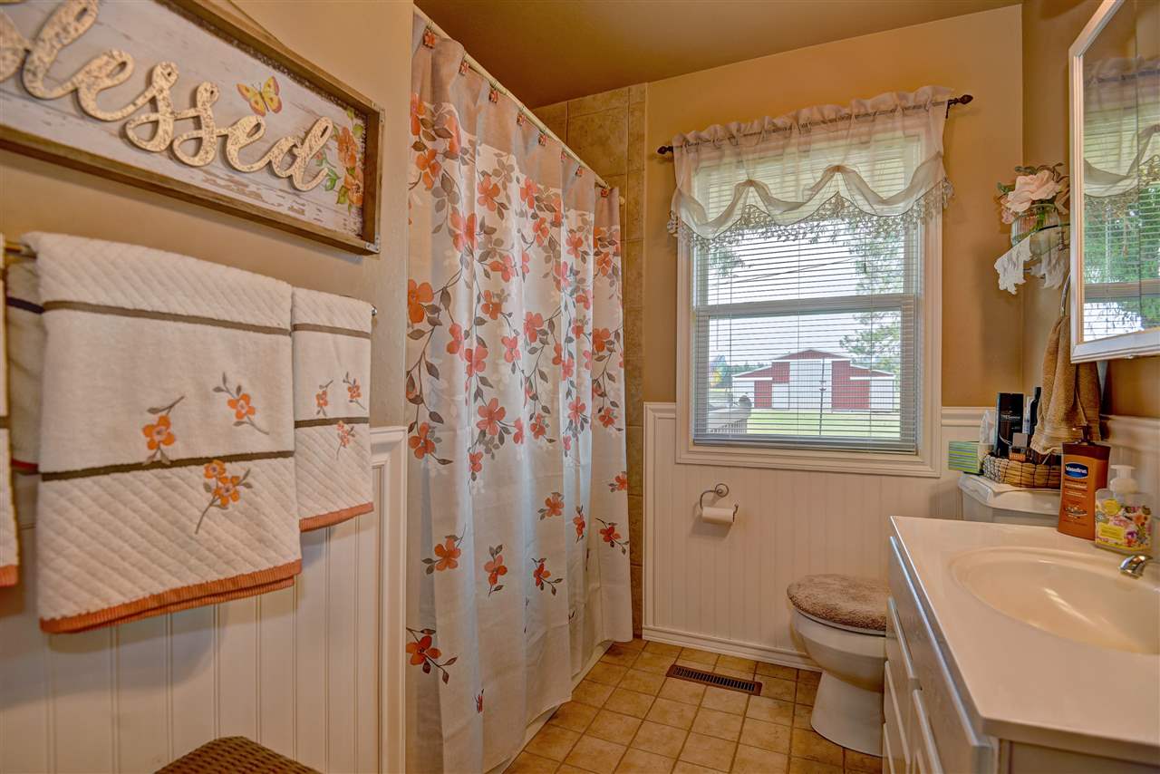 7915 East Elk Chattaroy Road Chattaroy, WA 99003 - Photo 8 of 20 Gallery Image 8