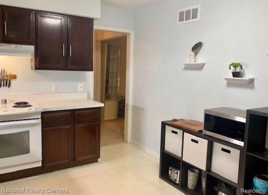 29628 Middlebelt Road, Unit 2702 Farmington Hills, MI 48334 - Photo 8 of 27