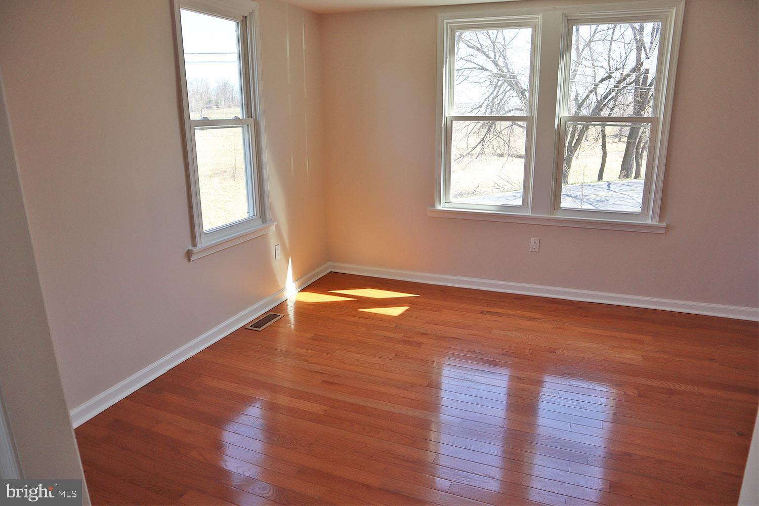 1082 Rocky Springs Road Frederick, MD 21702 - Photo 14 of 31 Gallery Image 14