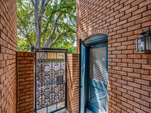 $2,250 | 6011 East University Boulevard, Unit 145, Dallas, TX 75206