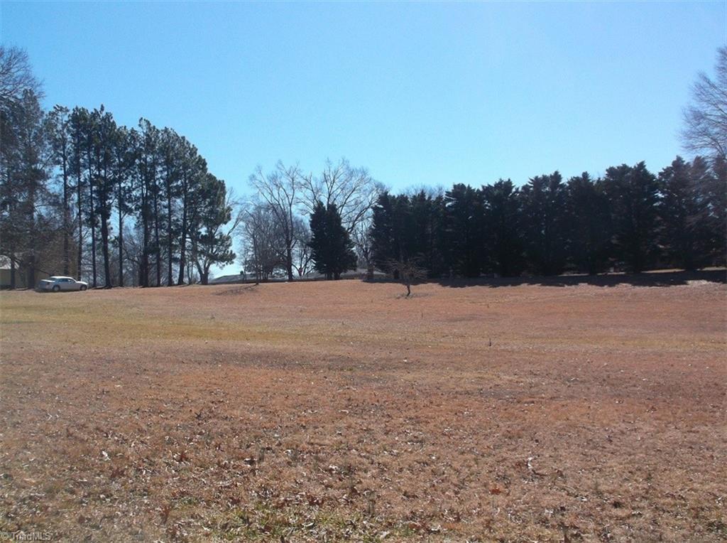 112 Harbor Road Reidsville, NC 27320 - Photo 8 of 14 Gallery Image 8