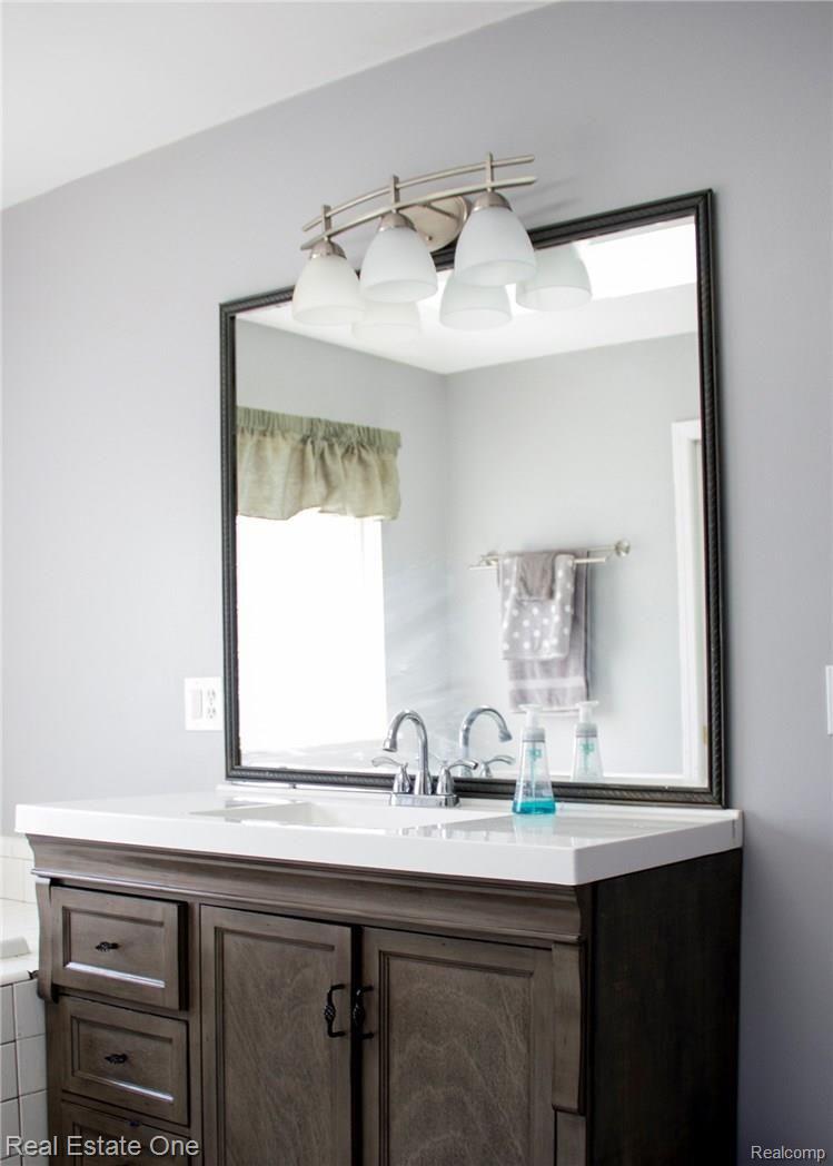 143 Eagle Ridge Road Lake Orion, MI 48360 - Photo 11 of 17 Master Bath with New Vanity