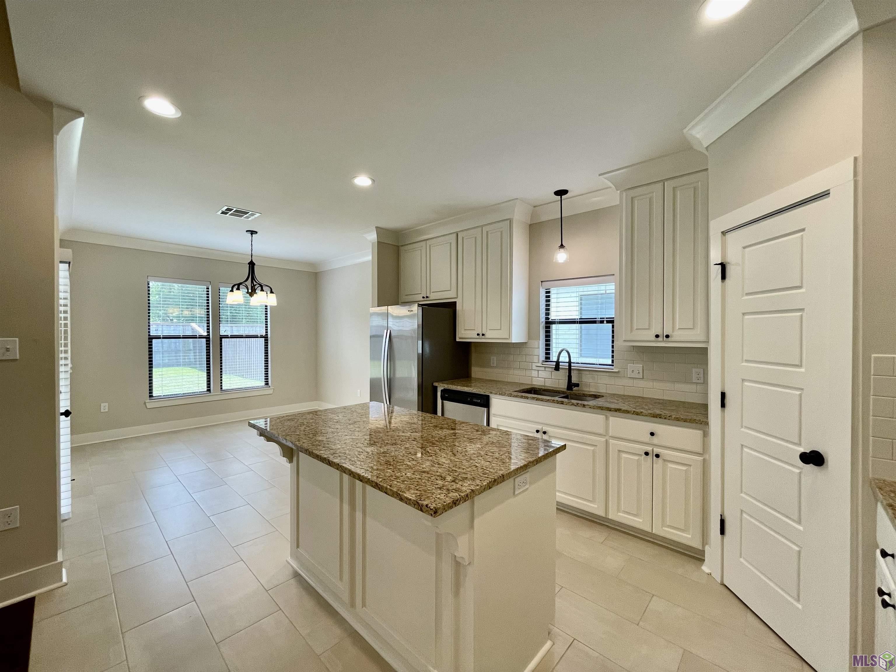 16512 Villa Brielle Avenue Baton Rouge, LA 70817 - Photo 5 of 13