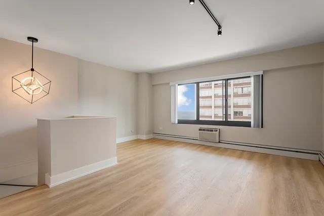 $2,495 | 6166 North Sheridan Road, Unit 26G, Chicago, IL 60660