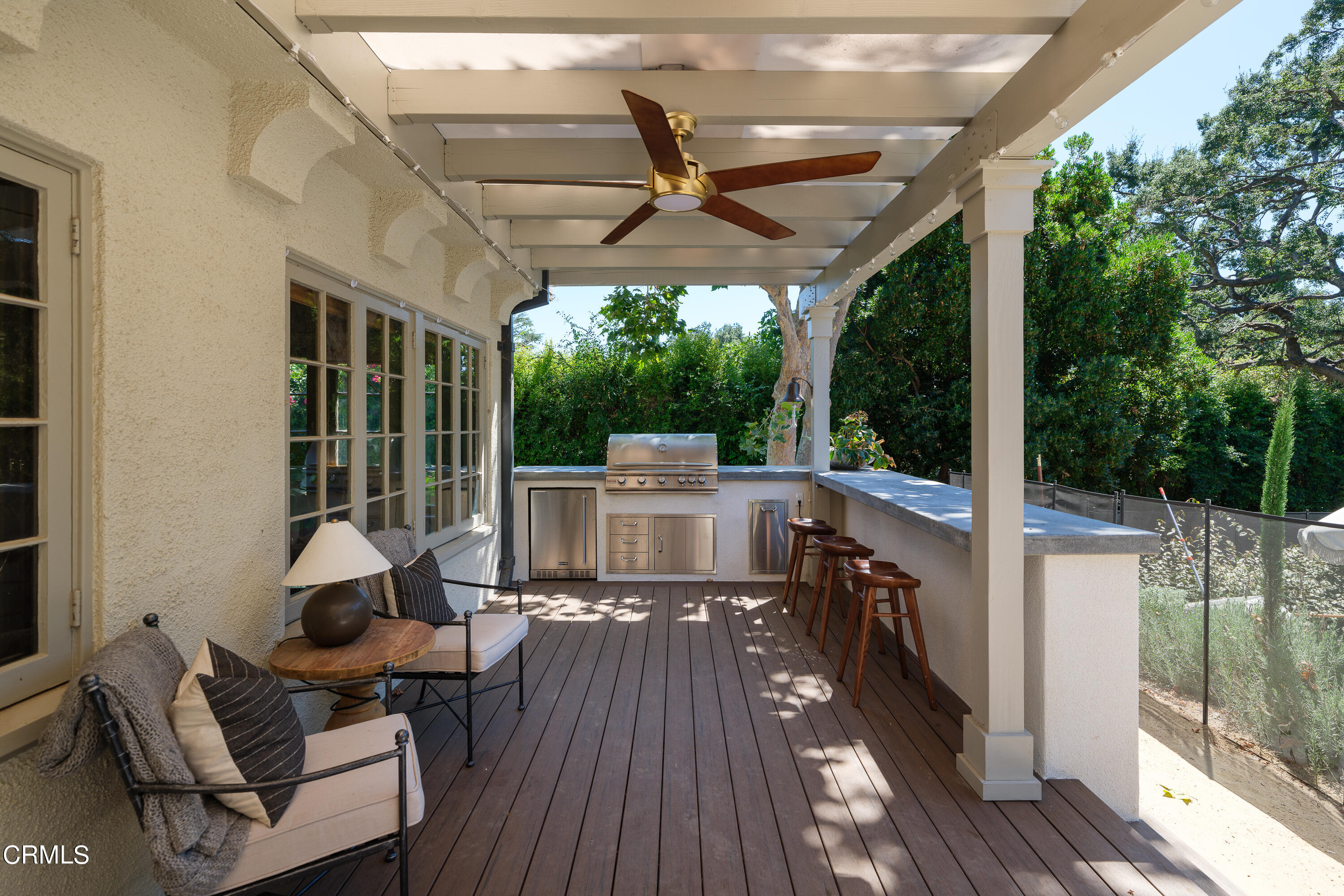 2709 Visscher Place Altadena, CA 91001 - Photo 60 of 75 a view of a patio with table and chairs