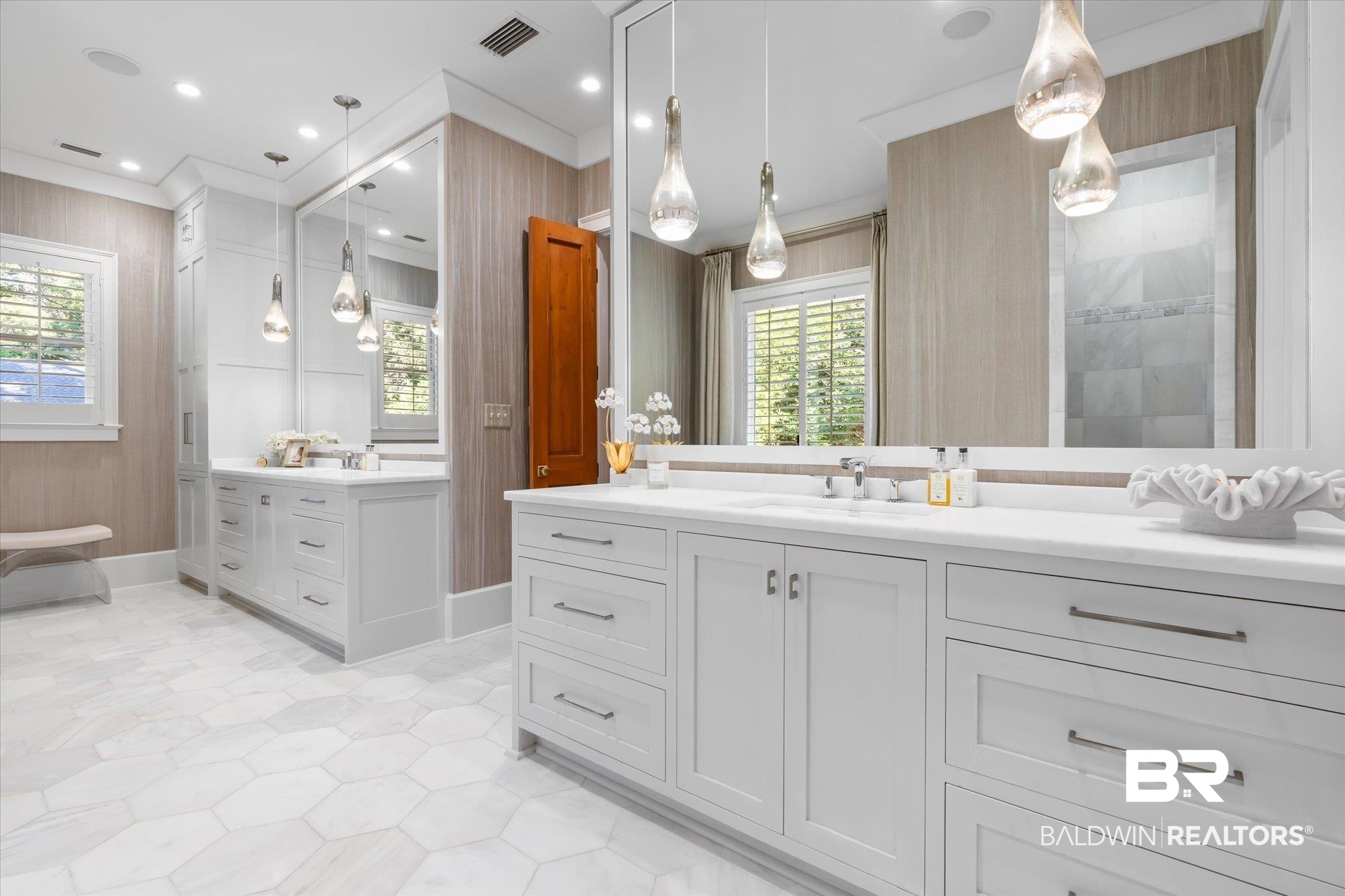 320 Long Court Mobile, AL 36608 - Photo 27 of 61 Bathroom featuring a healthy amount of sunlight, ornamental molding, a shower, and vanity