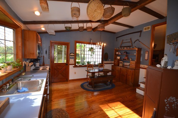 9 North Hillside Road Deerfield, MA 01373 - Photo 12 of 29 Gallery Image 12