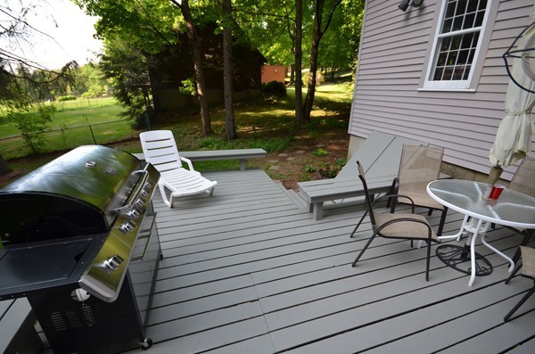 9 North Hillside Road Deerfield, MA 01373 - Photo 25 of 29 Gallery Image 25