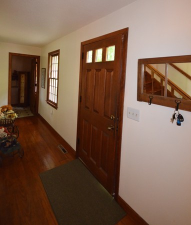 9 North Hillside Road Deerfield, MA 01373 - Photo 3 of 29 Gallery Image 3