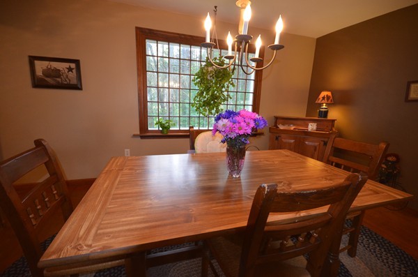 9 North Hillside Road Deerfield, MA 01373 - Photo 7 of 29 Gallery Image 7