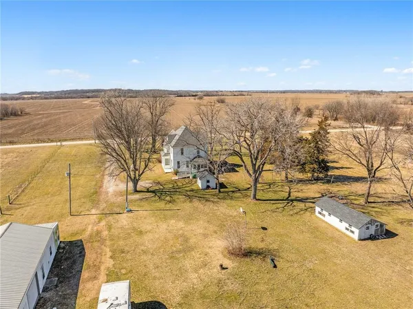 $550,000 | 9937 Northwest County Road 1001, Adrian, MO 64720