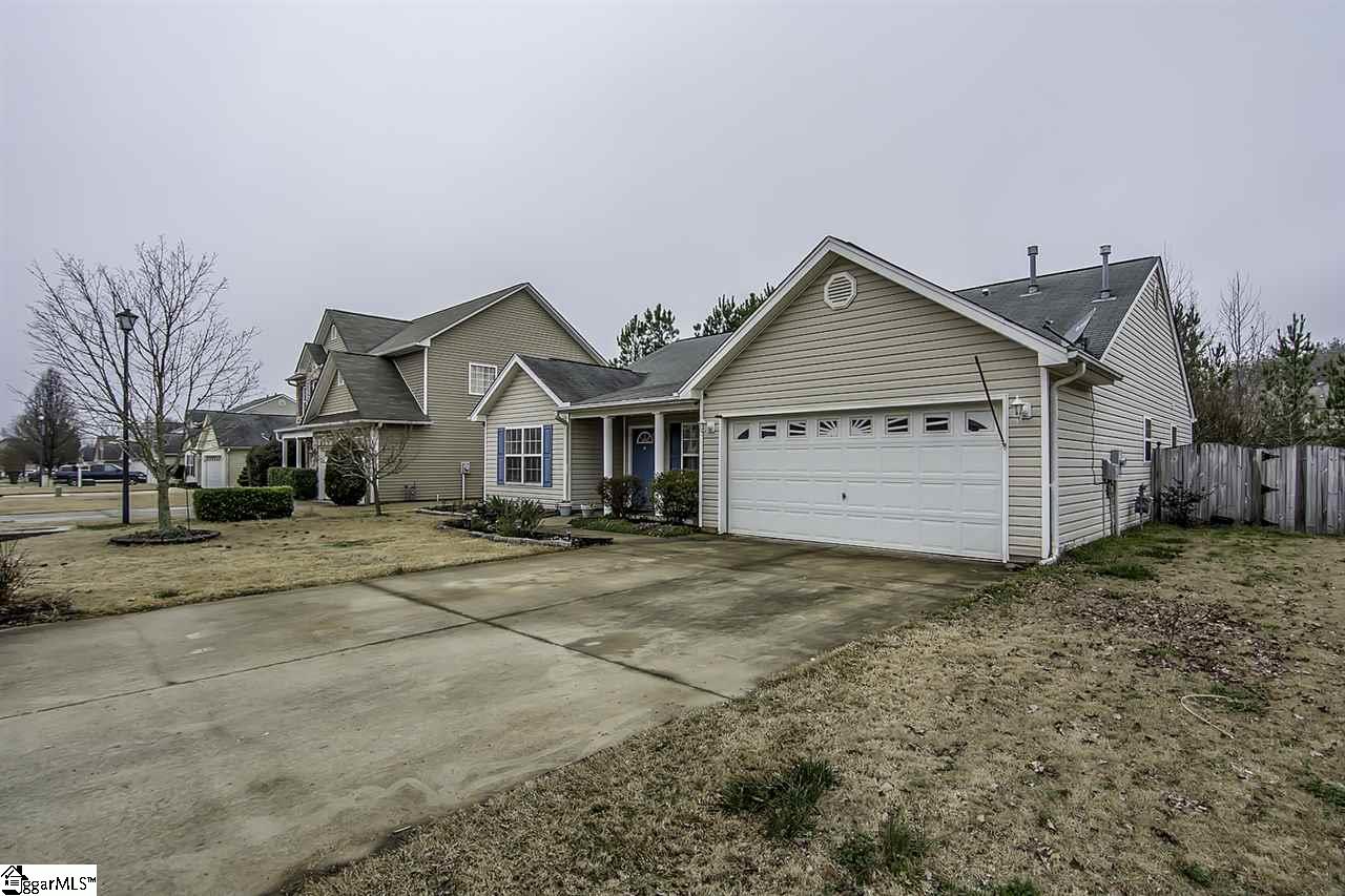 260 Rivers Edge Drive Easley, SC 29642 - Photo 4 of 30 Gallery Image 4