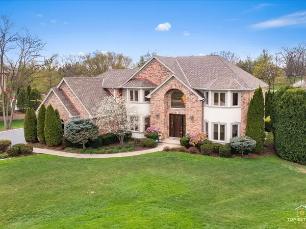 $1,050,000 | 22898 North Foxtail Drive, Kildeer, IL 60047