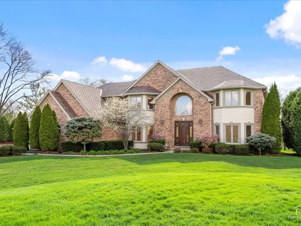 $1,050,000 | 22898 North Foxtail Drive, Kildeer, IL 60047