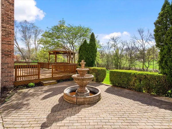 $1,050,000 | 22898 North Foxtail Drive, Kildeer, IL 60047