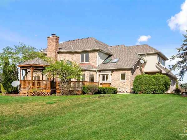 $1,050,000 | 22898 North Foxtail Drive, Kildeer, IL 60047