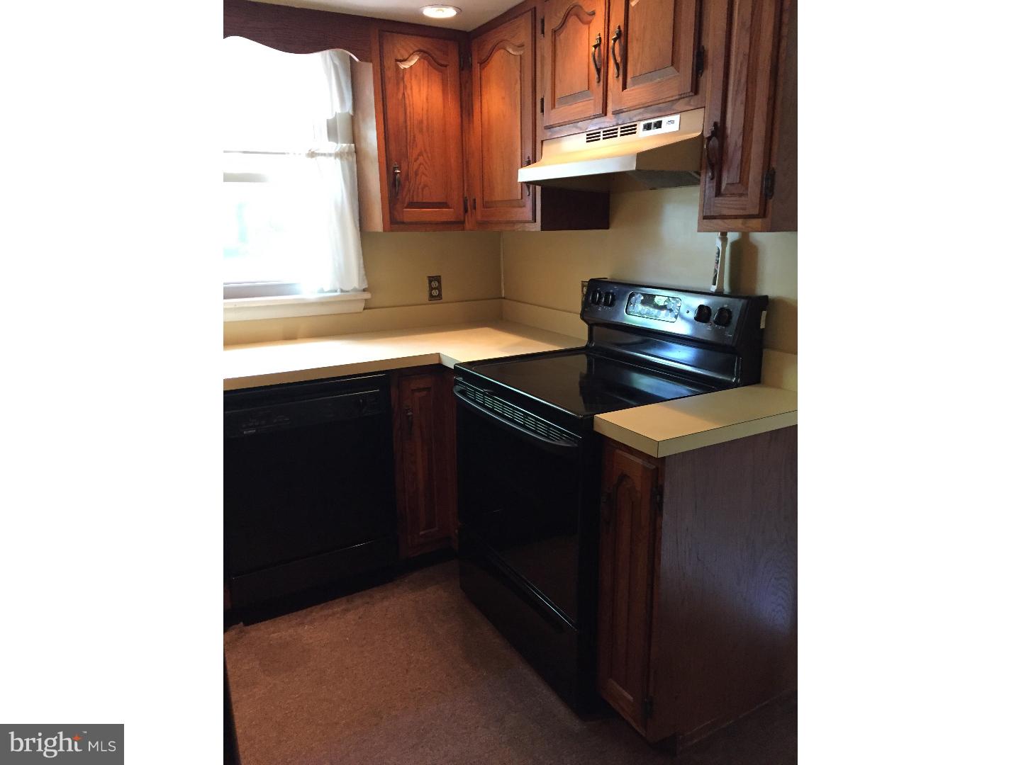 407 North Warminster Road Hatboro, PA 19040 - Photo 3 of 7 Gallery Image 3