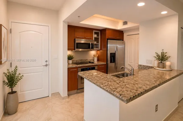 $3,500 | 110 Washington Avenue, Unit 1512, Miami Beach, FL 33139