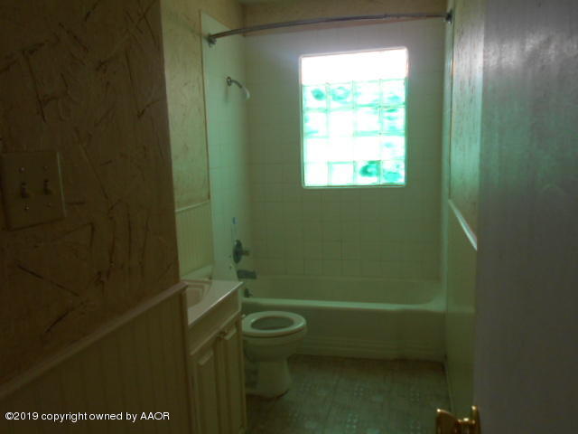4603 South Bryan Street Amarillo, TX 79110 - Photo 7 of 12 Bath 1