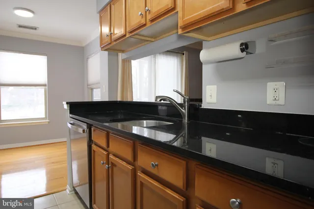 $2,295 | 11657 D Chesterfield Court, Reston, VA 20190