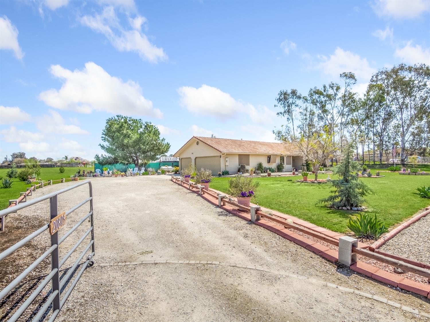 20805 Olympia Road Madera, CA 93638 - Photo 4 of 30 Gallery Image 4