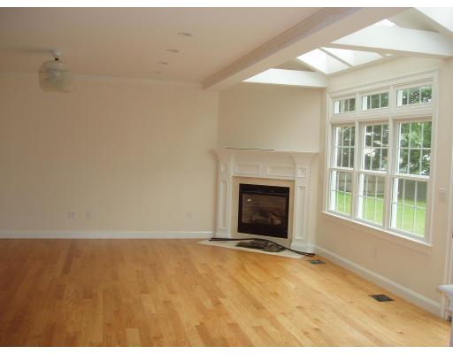 35 Carol Road Needham, MA 02492 - Photo 5 of 13