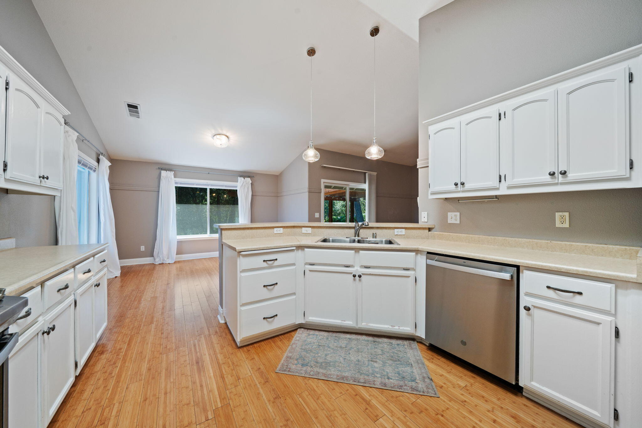 3790 Indio Way Redding, CA 96002 - Photo 16 of 51 Kitchen