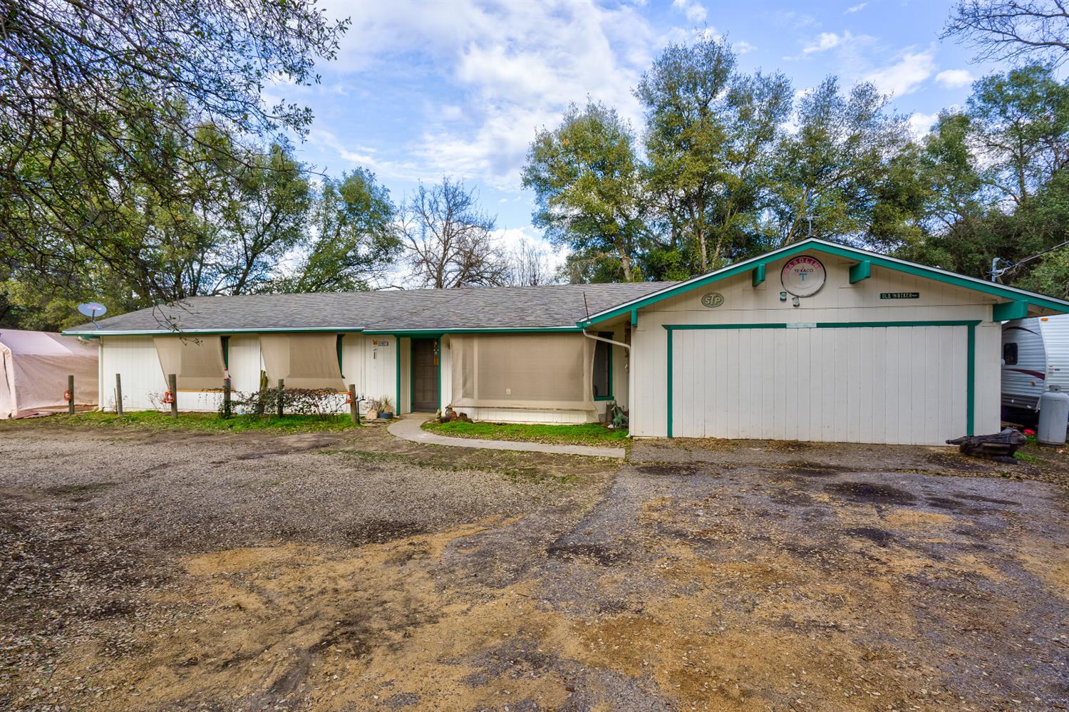 31901 Cherokee Road Coarsegold, CA 93614 - Photo 2 of 35 Gallery Image 2