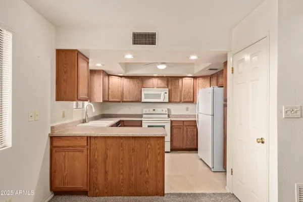$219,000 | 12222 North Paradise Village Parkway West, Unit 429, Phoenix, AZ 85032