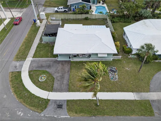 $599,000 | 150 Southeast 5th Court, Pompano Beach, FL 33060