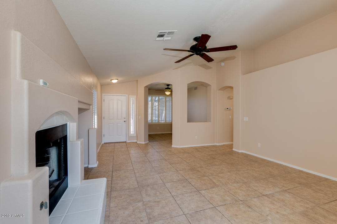4439 East Rowel Road Phoenix, AZ 85050 - Photo 7 of 33 07-Rowel
