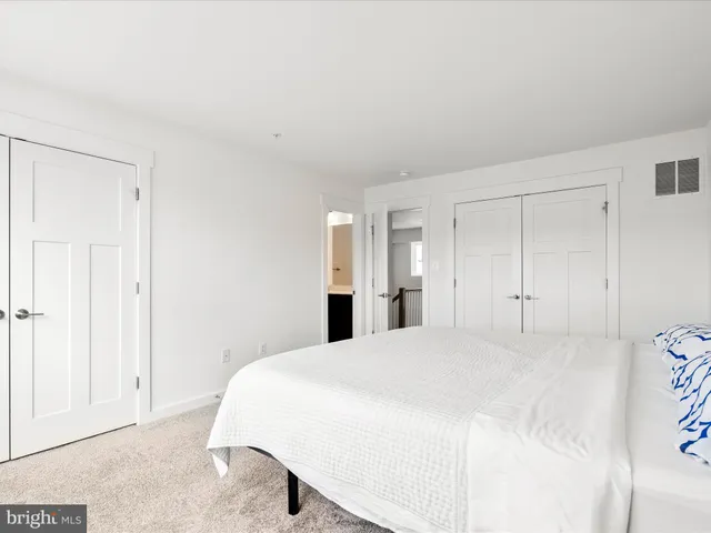 $2,550 | 404 Waverley Drive, Frederick, MD 21702