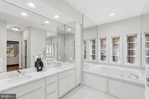 $1,495,000 | 10033 Chartwell Manor Court, Potomac, MD 20854