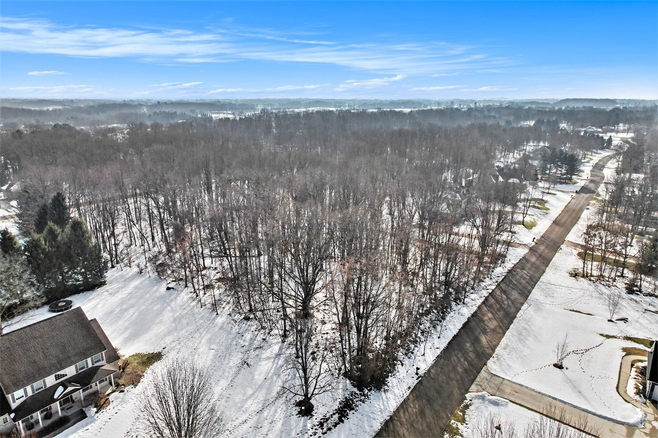 # Garrett Way, Unit 17 Litchfield, MI 49252 - Photo 5 of 8